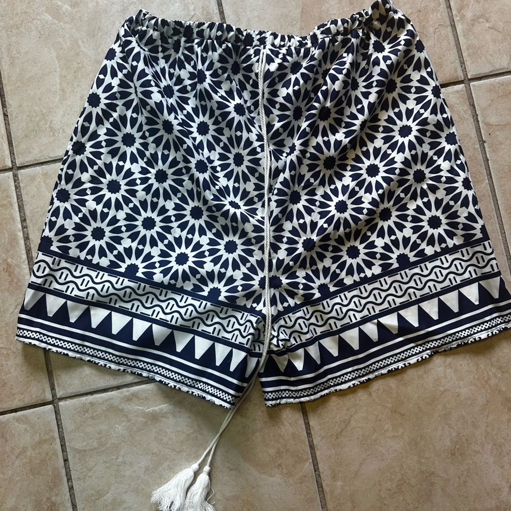SHEIN Navy and White Geometric Print Drawstring Shorts-MATERNITY